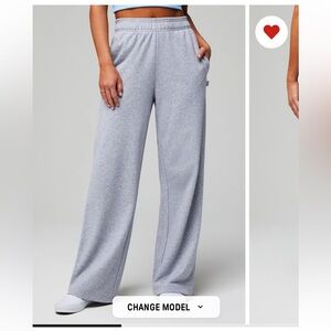 NWT Fabletics Year Round Wide Leg Sweatpants Grey Size Small